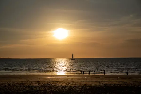 Sonnenuntergang am Mindil Beach in Darwin