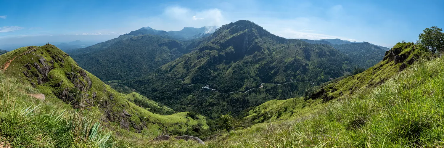 Wanderung zum Little Adam´s Peak mit Blick auf Ella Rock und einige Teefelder, Sri Lanka