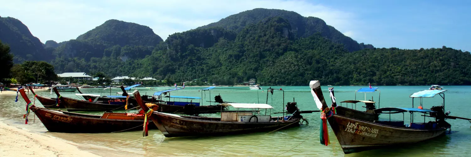 Bootsfahrt von Ko Phi Phi bzw. Phi Phi Island zur Maya Bay, Thailand