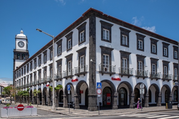 Typisch azoreanischer Barockbau in Ponta Delgada, Azoren