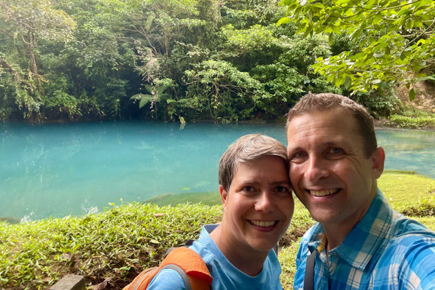 Der Río Celeste, ein türkisfarbenes Paradies mitten im Nationalpark Volcán Tenorio, Costa Rica