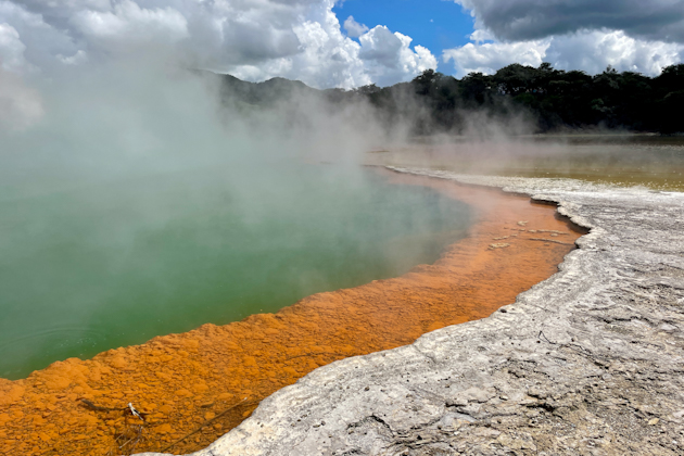 Champagner Pool in Wai-o-Tapu Thermal Wonderland