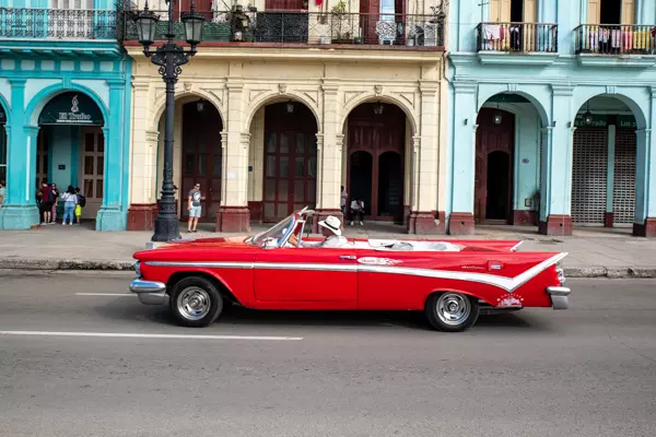 Oldtimer am Malecon in Havanna, Kuba