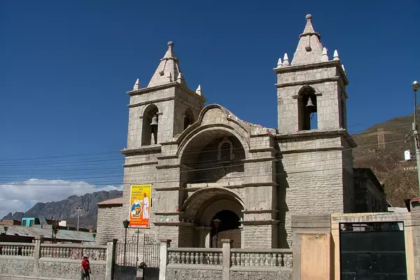 Lamas und Alpakas finden in den Anden perfekte Lebensbedingungen, Arequipa, Peru