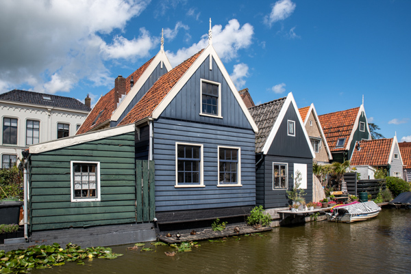 Beliebte Städte in Nordholland sind Alkmaar, Haarlem und Den Helder, beliebte Badeorte sind Bergen, Schoorl und Callantsoog, Niederlande