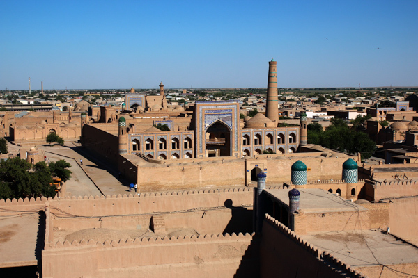 Chiwa oder auch Xiva ist eine von der Vergangenheit geprägte Oasenstadt, Usbekistan