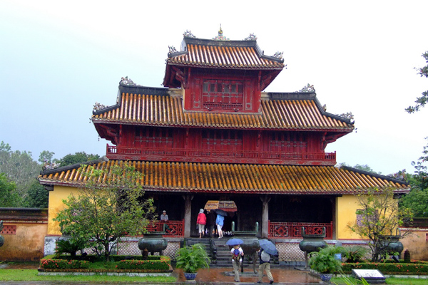 Pavillon in der kaiserlichen Zitadelle der alten Kaiserstadt Hue, Vietnam